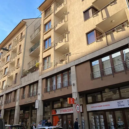 Apartment Opera