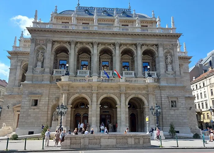 Opera דירה בודפשט